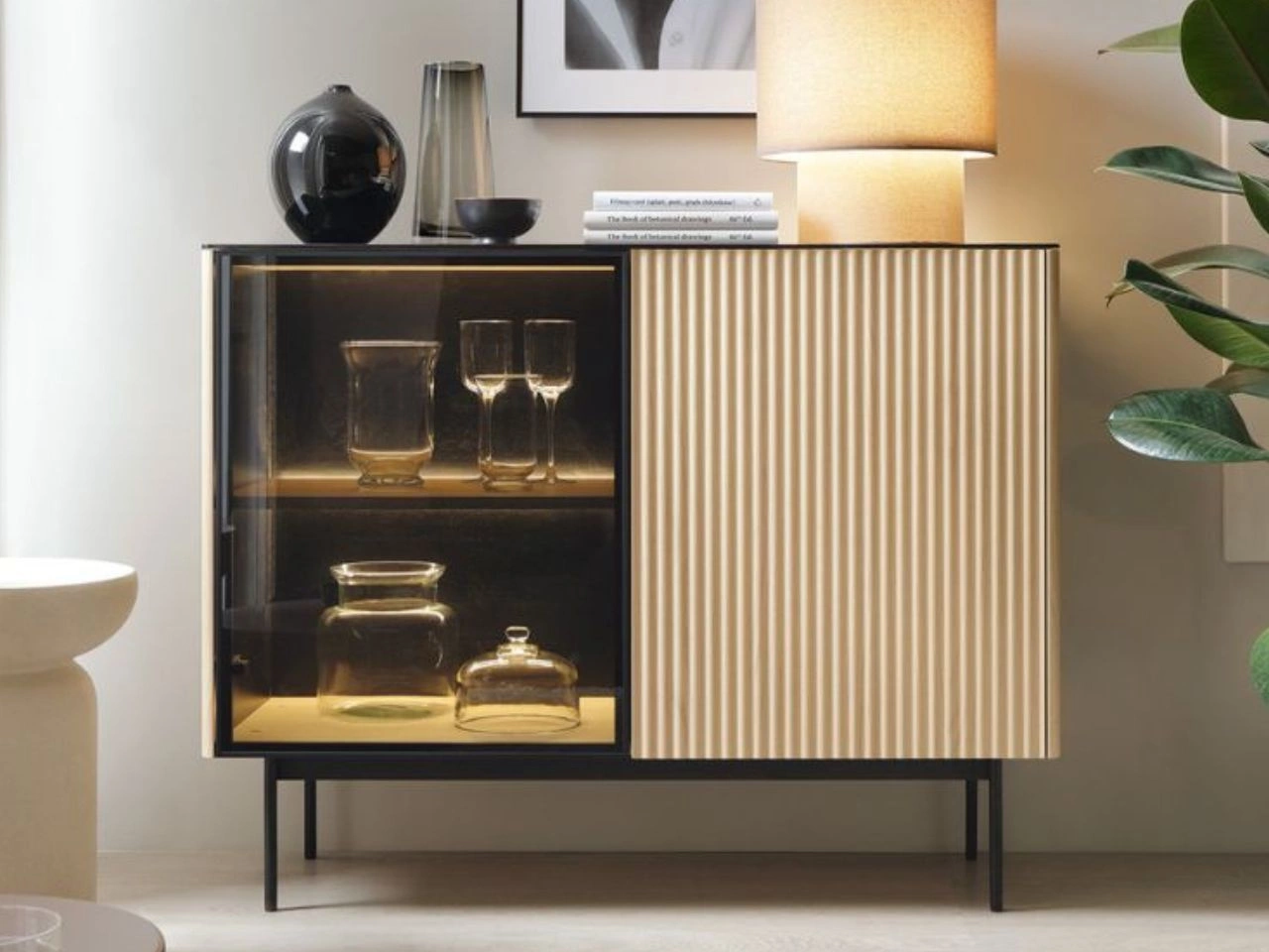 Kommode mit LED-Beleuchtung, 2 Türen Auroé Eiche Vicenza