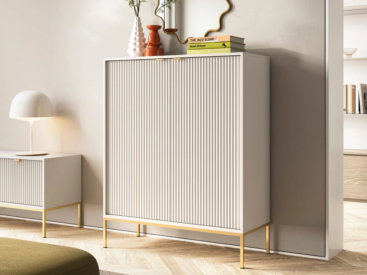 Kommode mit Türen Amber Kaschmir auf goldenen Beinen