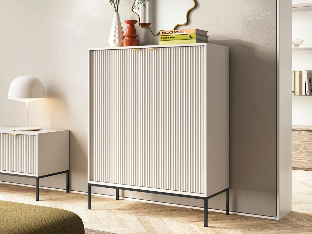 Kommode mit Türen Amber Kaschmir auf schwarzen Beinen